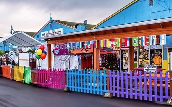 The Massive Swap Meet in Oregon Treasure Hunters Say Takes All Day to Explore